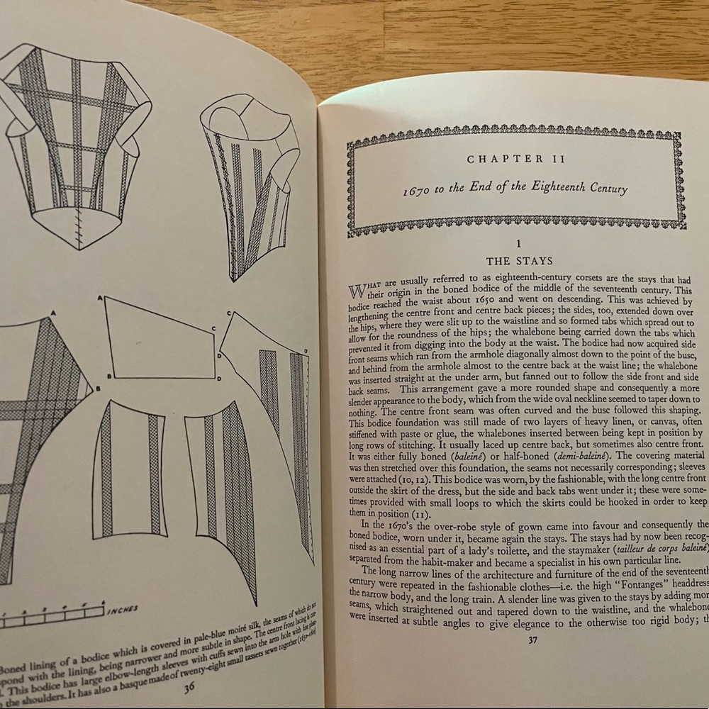 rare 70’s Book 🌸 Corsets & Crinolines book 🌸 Norah Waugh - Picture 8 of 12